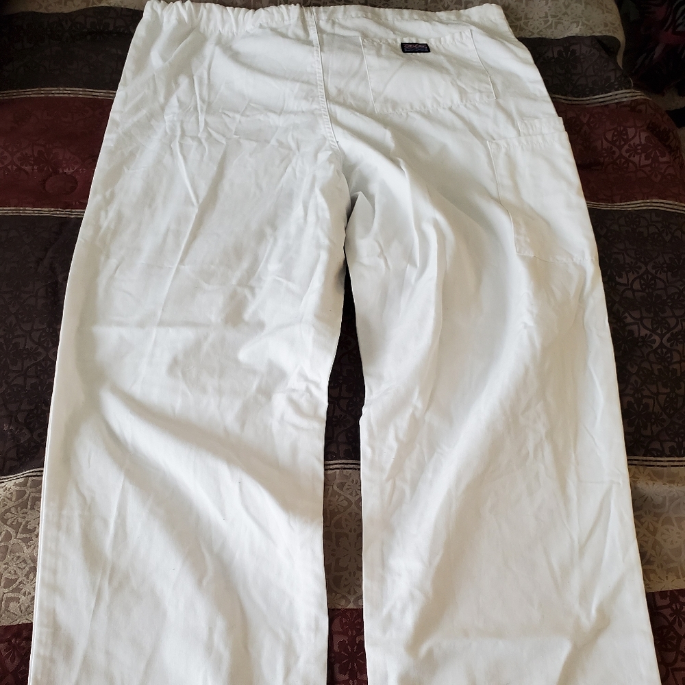 Cherokee Cargo Pants - White